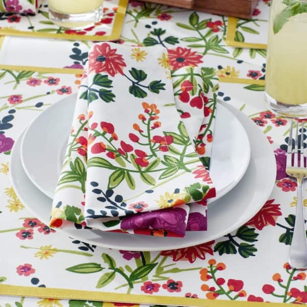 🌺THE COMPANY STORE GARDEN FLORAL SET OF 4 NAPKINS 20”